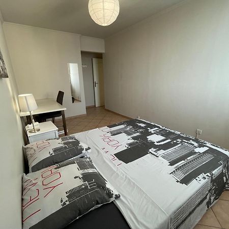Chambre Privee En Colocation Dans Un Appartement Vaulx En Velin Centre Eksteriør billede