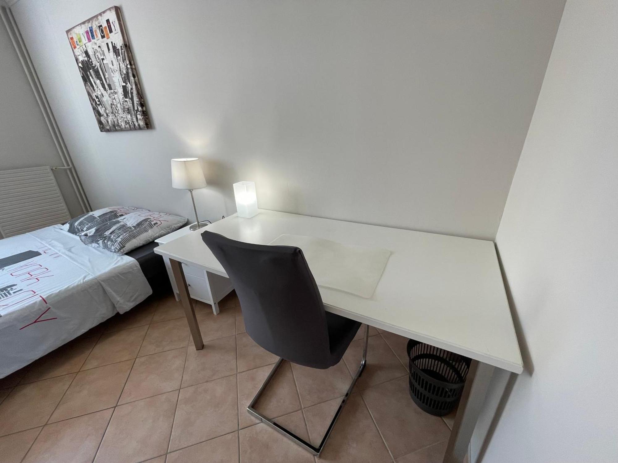 Chambre Privee En Colocation Dans Un Appartement Vaulx En Velin Centre Eksteriør billede