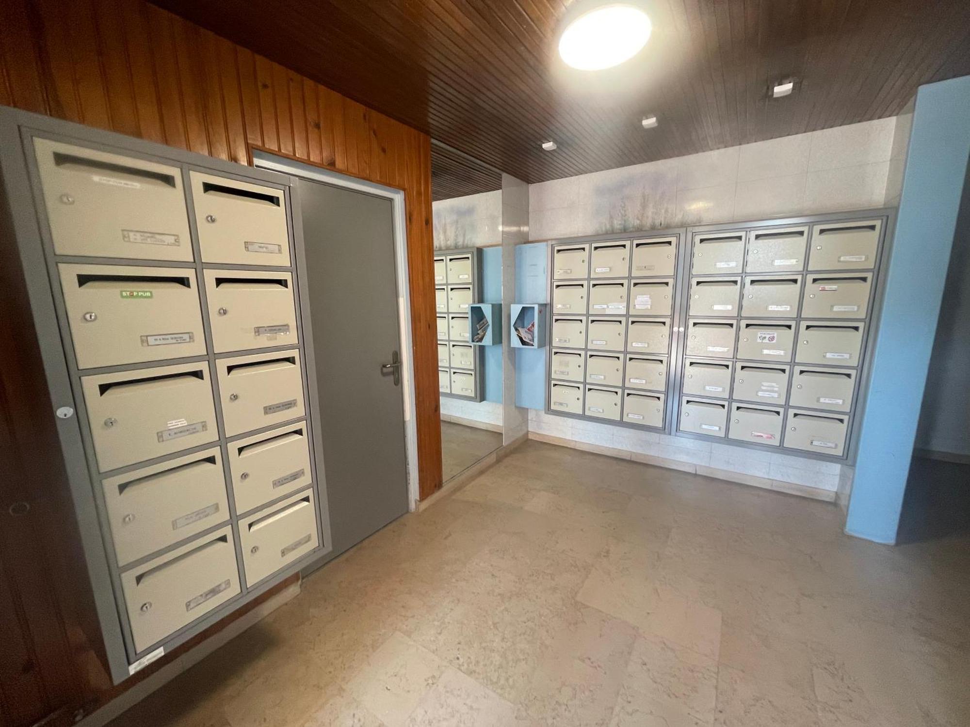 Chambre Privee En Colocation Dans Un Appartement Vaulx En Velin Centre Eksteriør billede